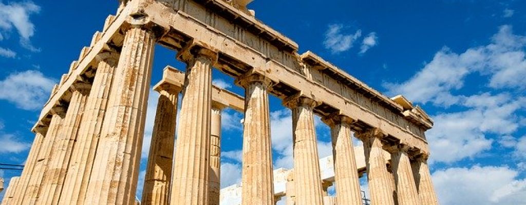 greece-1594689_640 top hotels in greece