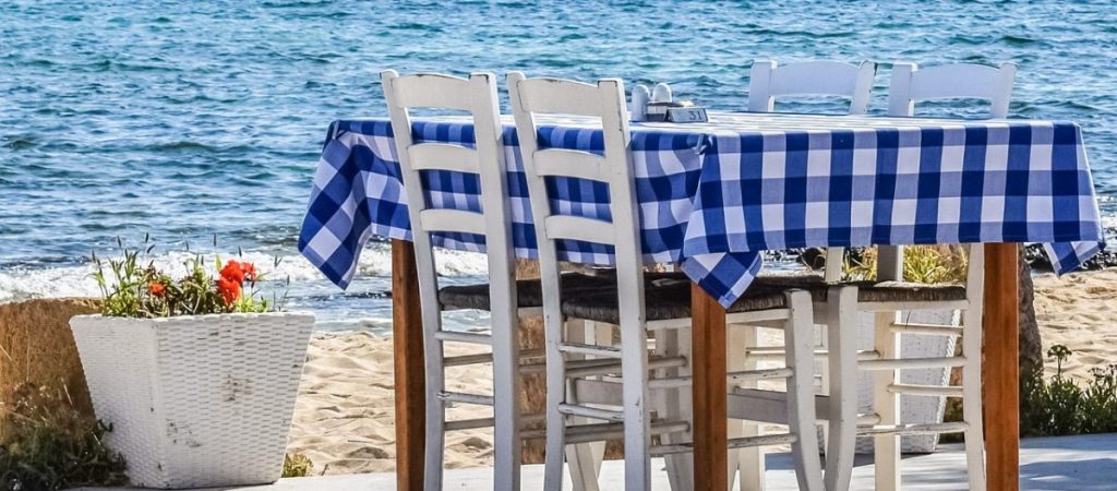 table-2918953_1280 greek restaurants